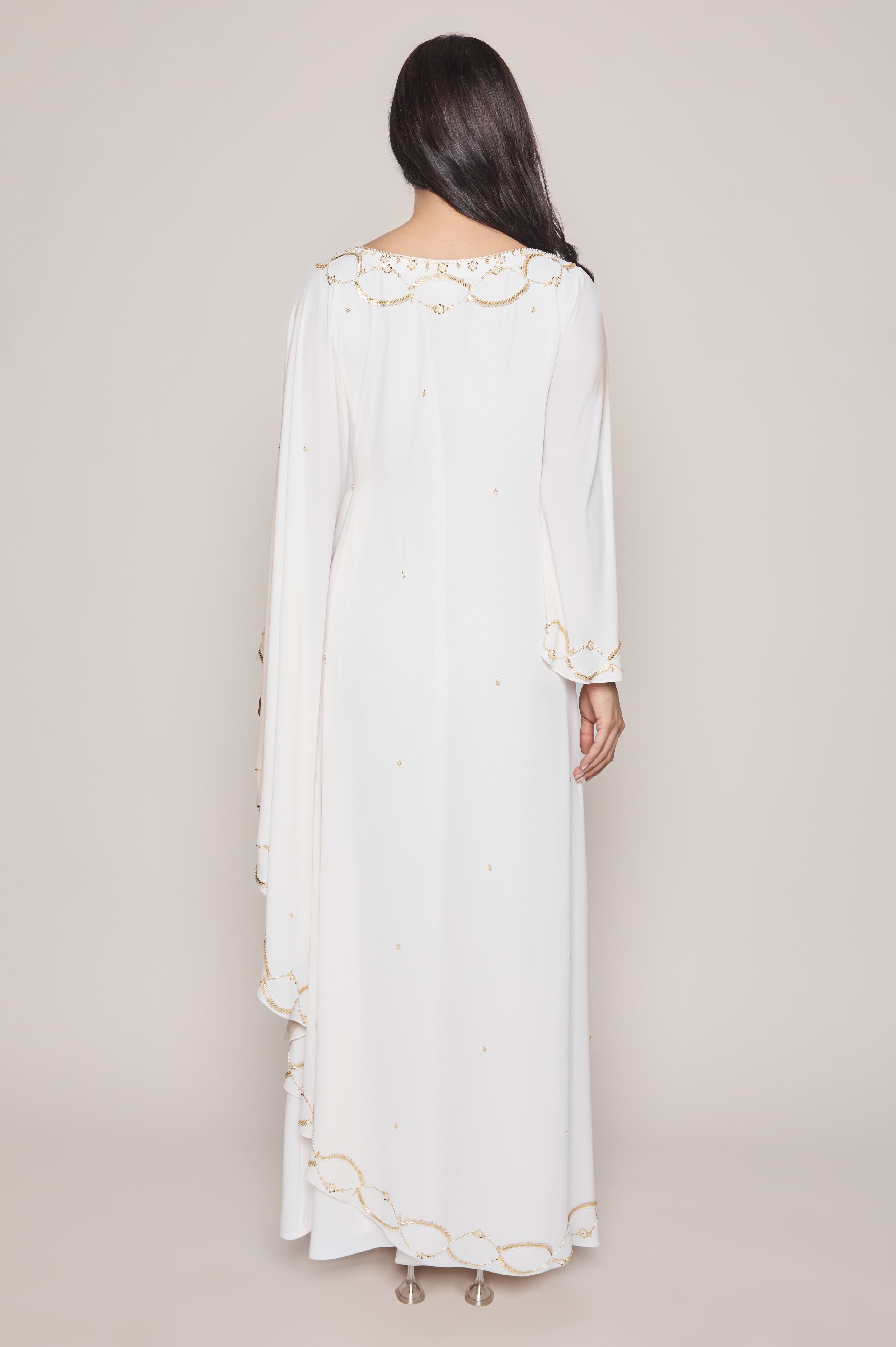Elegant White Thoub